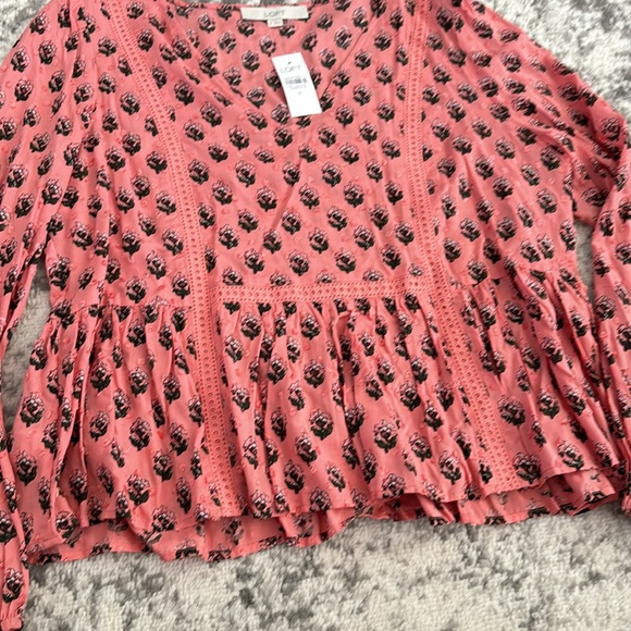 BRAND NEW - LOFT - Women’s Blouse - Medium - Picture 5 of 8